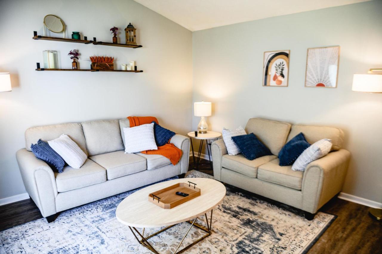 Urban Cottage: Homey & Convenient Huntington Exterior foto
