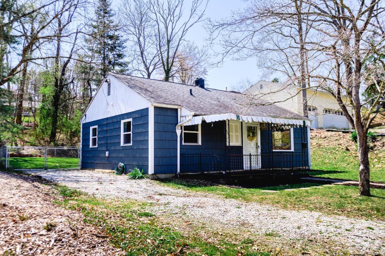 Urban Cottage: Homey & Convenient Huntington Exterior foto